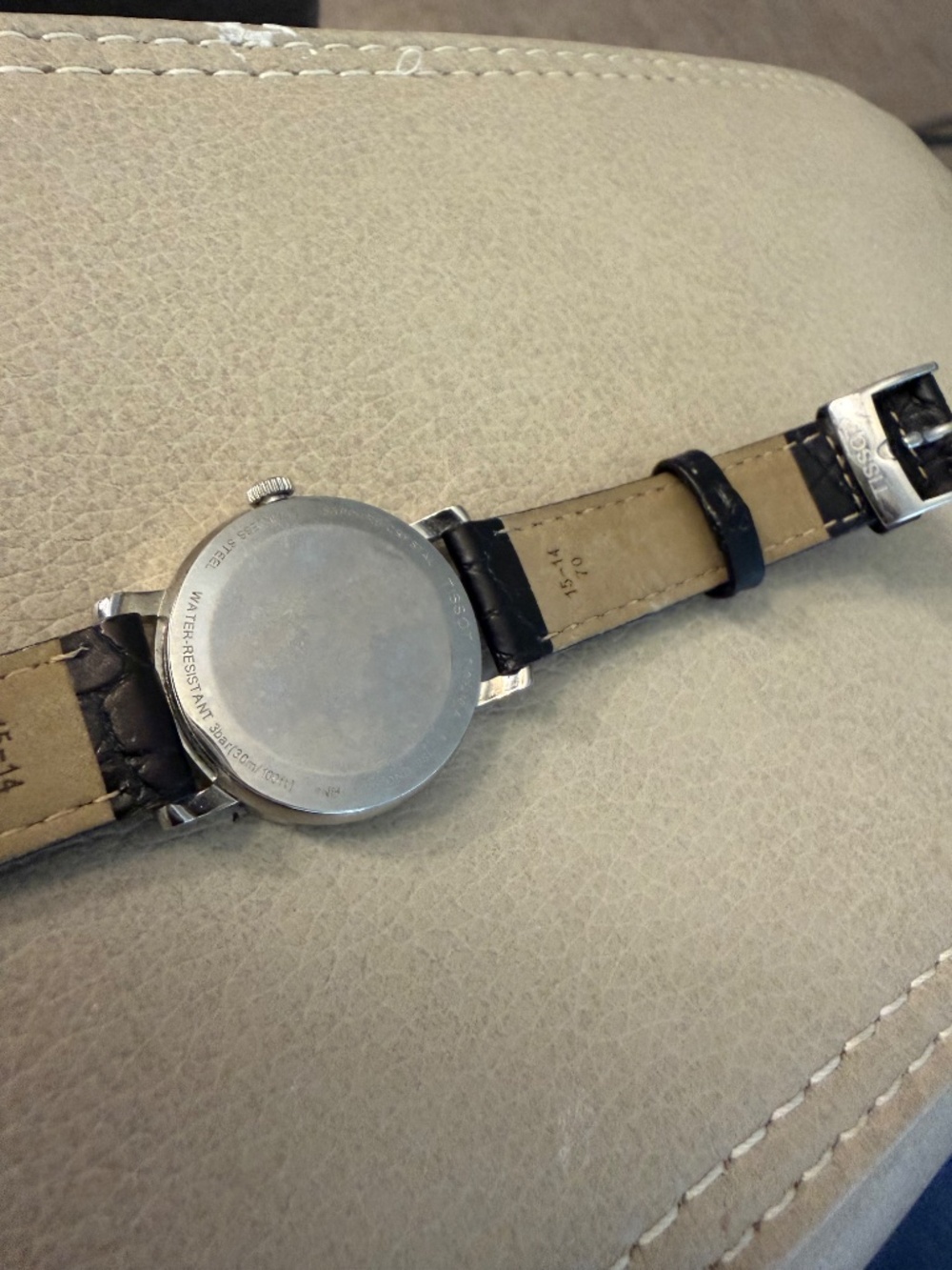Elegant Woman TISSOT Watch - Picture 4 of 4